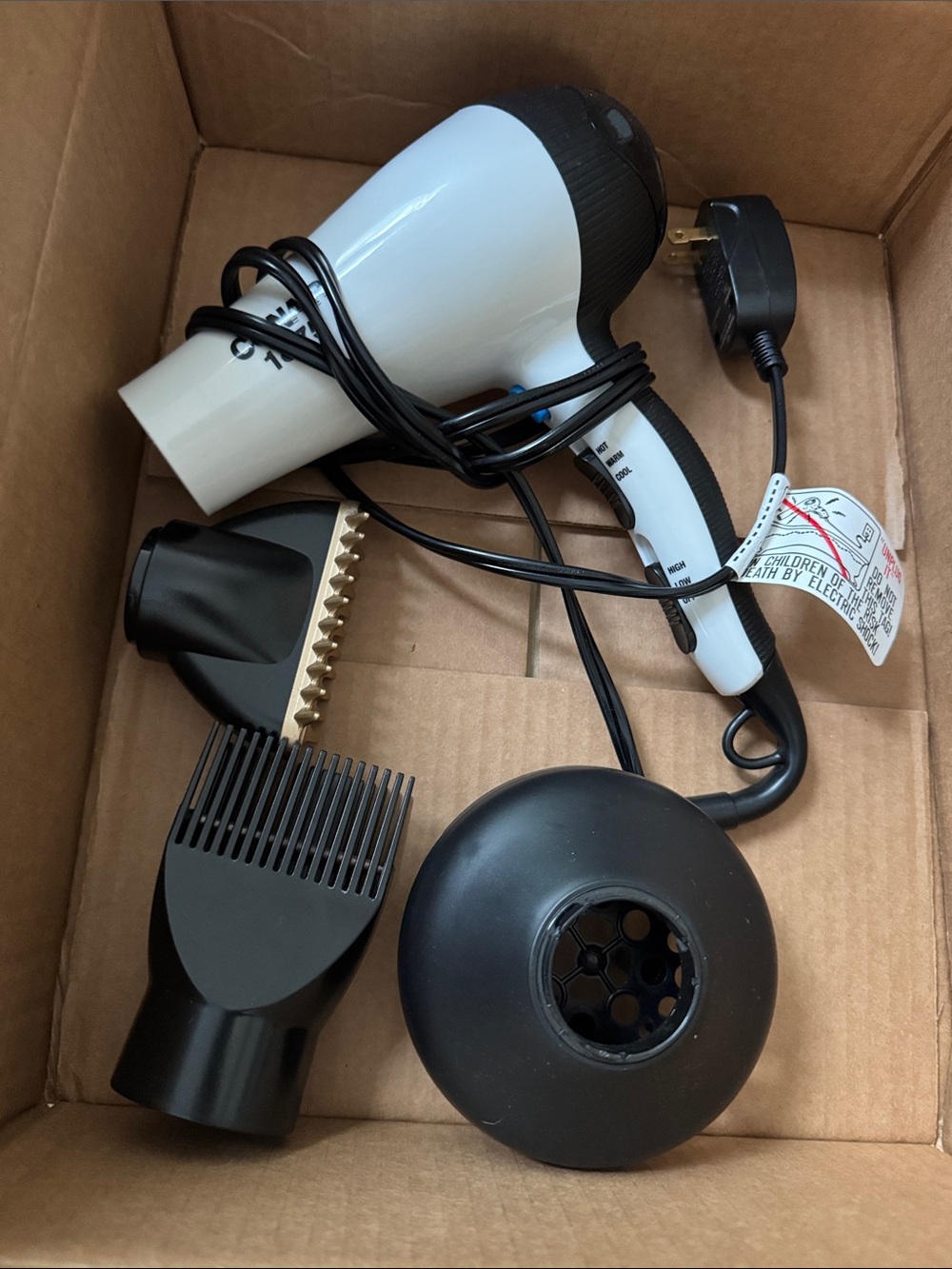 Conair Hairdryer with attachments | Used for w week